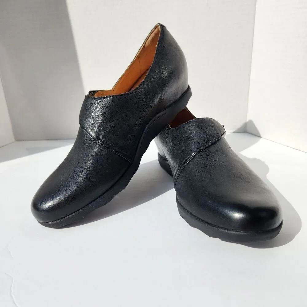 Dansko Marisa Black Leather Wedge Womens Size 39 US 8.5 - 9 Slip-on Comfort